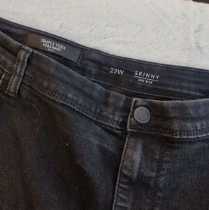 Vera Wang Simple Vera Skinny Jeans